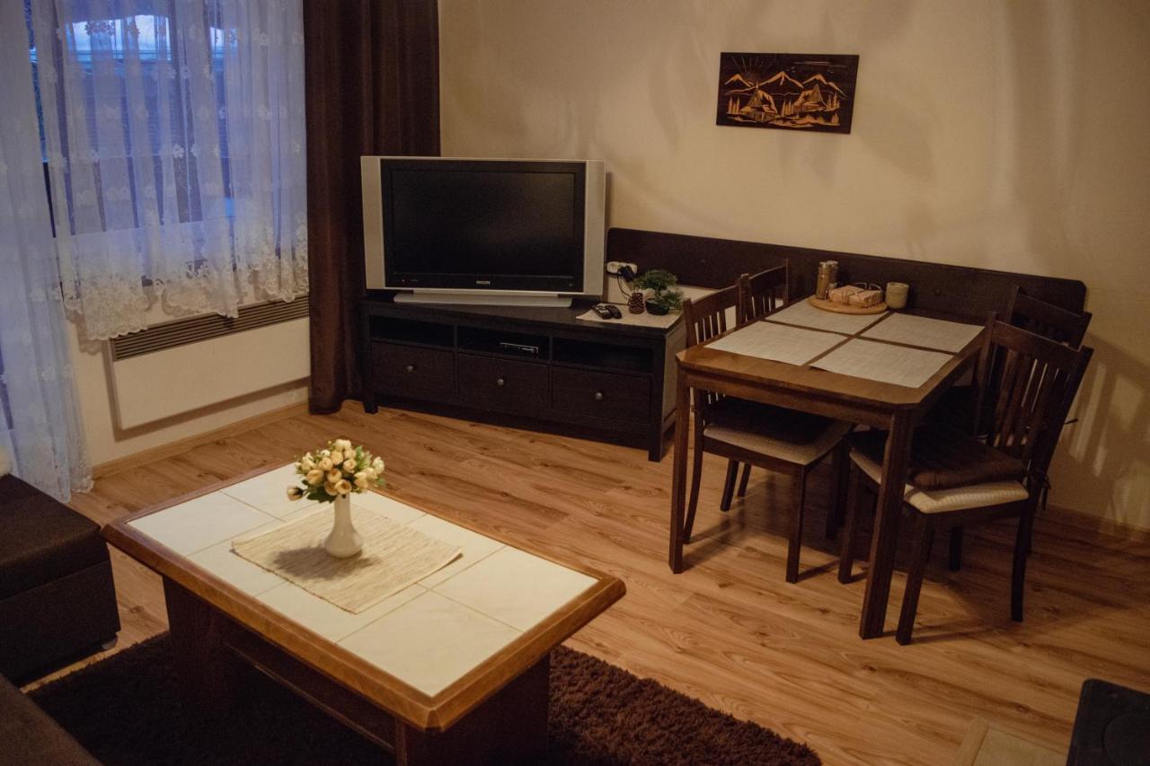 多纳瓦利Privat Vavrus公寓 外观 照片